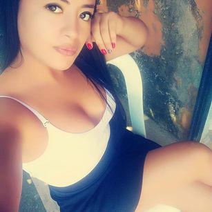 Model - laura_sweet atm