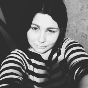 Model - Nika cum
