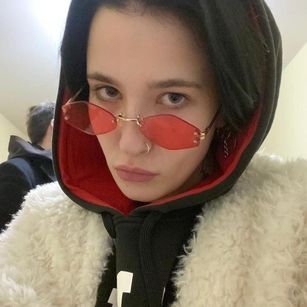 Model - Holly_Unholly anal