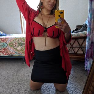 Model - Nikki Stellar curvy