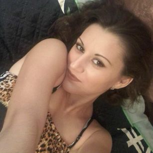 Model - VanessaNeon dirtytalk