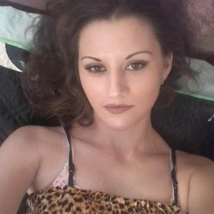 Model - VanessaNeon footfetish