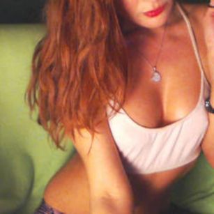 Model - GIRLinYOGApants 1
