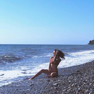 Model - Nansy brunette