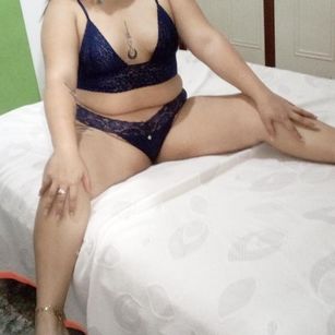 Model - Sofia cum