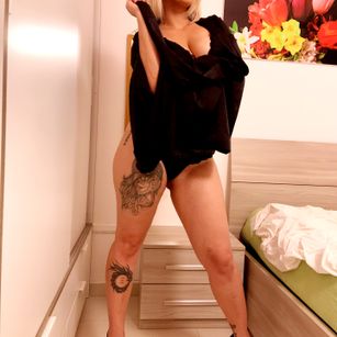 Model - Sinn tattoos