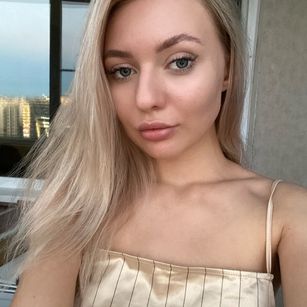 Model - LotusLove curvy