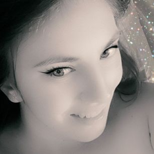 Model - Uma Jolie strip