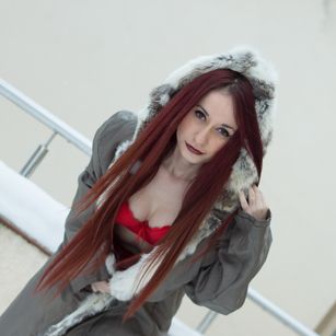 Model - Amelia Red 5