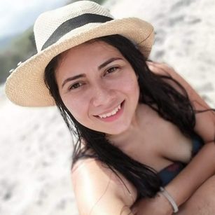 Model - Juliana_69 LUSH