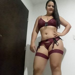Model - MaiaTeylor anal