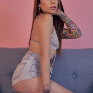 Model - JULIE LAND horny