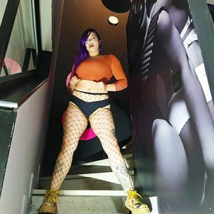 Model - Julieta Ink Hot