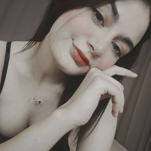 Model - Violet Stars boobs