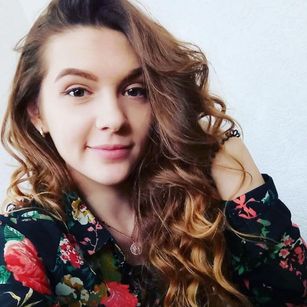 Model - Nesteaaa feet