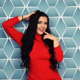 Model - IsaRangle longblackhair