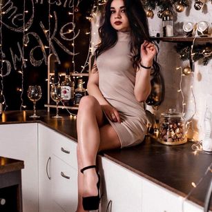 Model - KatridFow striptease
