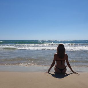 Model - Chloe Rocks joi