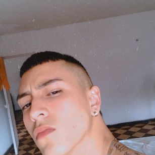 Model - Carlos Tovar ass