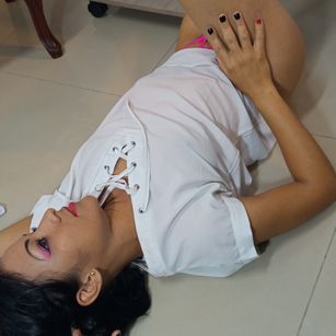 Model - Harley_Lee feet