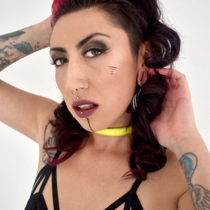 Model - MakaLynx bdsm