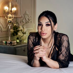 Model - SashaHendrix feet