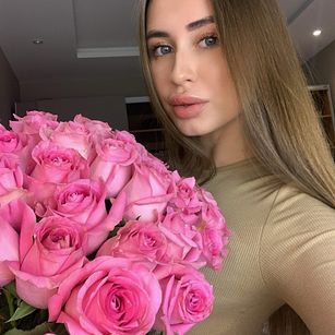 Model - Mary Blonde