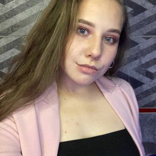 Model - Alice ass