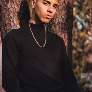 Model - Juan Sebastian dark