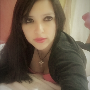 Model - Ayleen latina