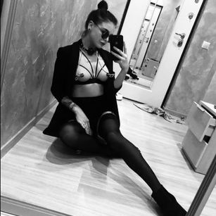 Model - Nansy dildo