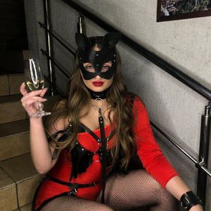 Model - CutieLinnJ pussy