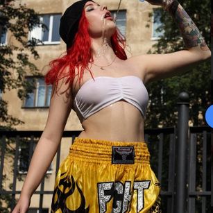 Model - Lily Marakesh teen