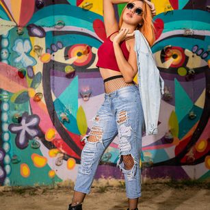 Model - issa_ feet
