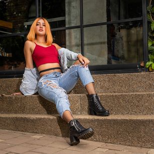 Model - issa_ latina