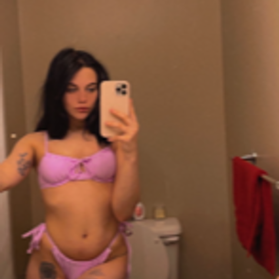Model - Zoe Heartz slut