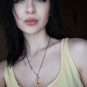 Model - EviLove feets