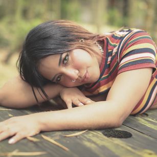 Model - Meyz Noah bigboobs