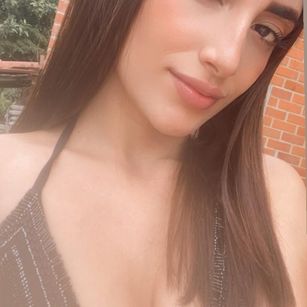Model - sofia katie skinny