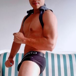 Model - Gregos Bigger cum