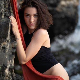 Model - Funderwoman boobsfeetbi