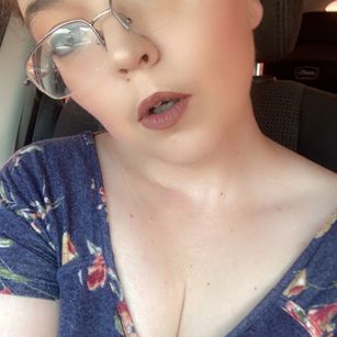 Model - Miss Aria findom
