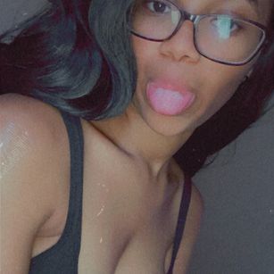 Model - Lily Leigh Ebony