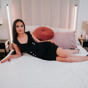 MiraLocks beautiful Model - MiraLocks beautiful