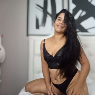 Model - mafalda cum