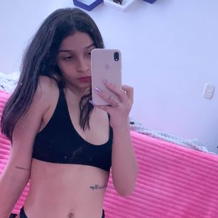 Model - Anesha Golden tits