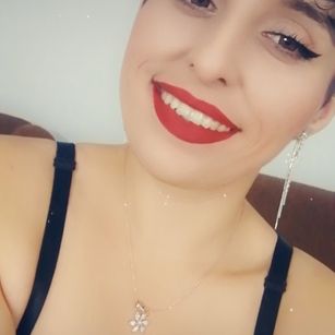 Model - Sia anal