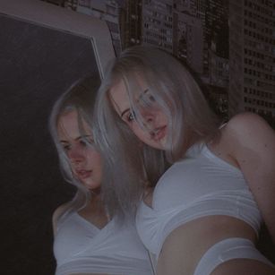 Model - Sky blondie