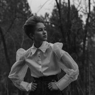 Model - CristalBorra blond