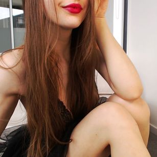 Model - Alice ass